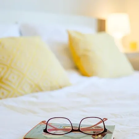 Easy Apartment