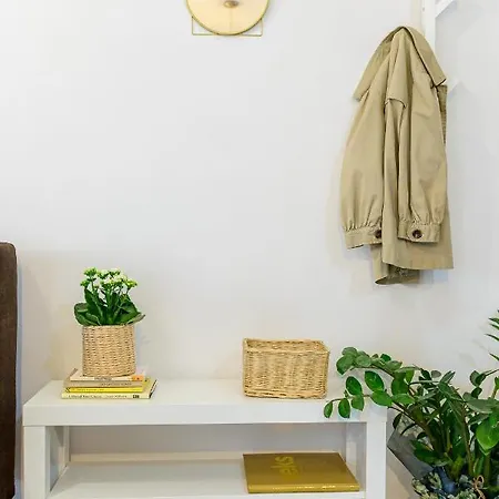 Easy Apartment *